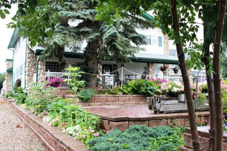 Changing Seasons Bed and Breakfast - Nanton, AB T0L 1R0 - (403)601-5149 | ShowMeLocal.com