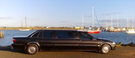 Bobs Luxury Limousine Service Perth 0403 643 436