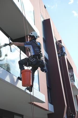 Leighs Window Cleaning Point Cook 0414 413 643