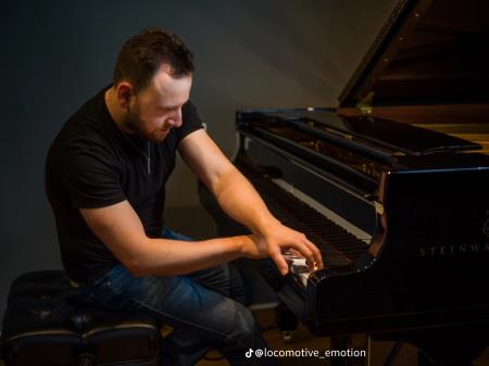 Piano Lessons With Valery Goldes & Co. - Los Angeles, CA 90035 - (646)271-3989 | ShowMeLocal.com