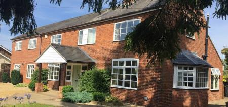 Brookside Residential Care Home - Market Harborough, Leicestershire LE16 8LQ - 01858 465899 | ShowMeLocal.com