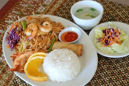 Aree Thai Restaurant - Whittier, CA 90606 - (562)463-9118 | ShowMeLocal.com
