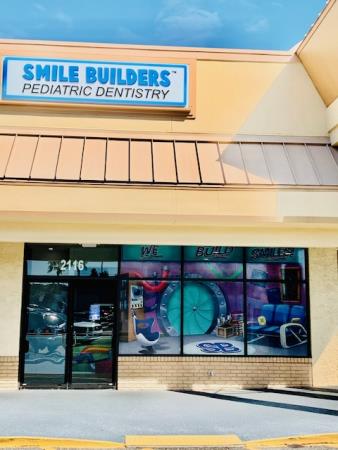 Smile Builders - Robyn Lesser DMD - Dunedin, FL 34698 - (727)285-8184 | ShowMeLocal.com