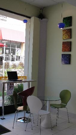 2 Laptops and Free WiFi for your enjoyment! iBerries Frozen Yogurt Rolling Hills Estates, Ca (310)265-0600
