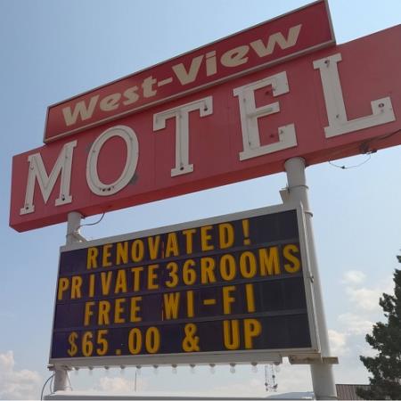 West-View Motel - Vegreville, AB T9C 1M8 - (780)632-2888 | ShowMeLocal.com