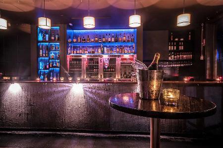 Robarta Bar St Kilda | Nightclub, Functions Venue & Restaurant St Kilda (03) 9534 9041