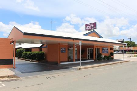 Parkside Motel Ayr - Ayr, QLD 4807 - (07) 4783 1244 | ShowMeLocal.com