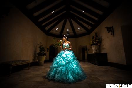 Magnafoto photography captures beautiful moments of your daughters special sweet sixteen and quinceanera Magnafoto Orlando (407)733-0015