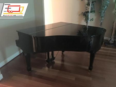 Piano moves and other heavy lifting is our specialty, call us today for a quote 647-868-1318 #millsmovingcompany #pianomovers #movewithus Mills Moving and Storage Woodbridge (647)868-1318